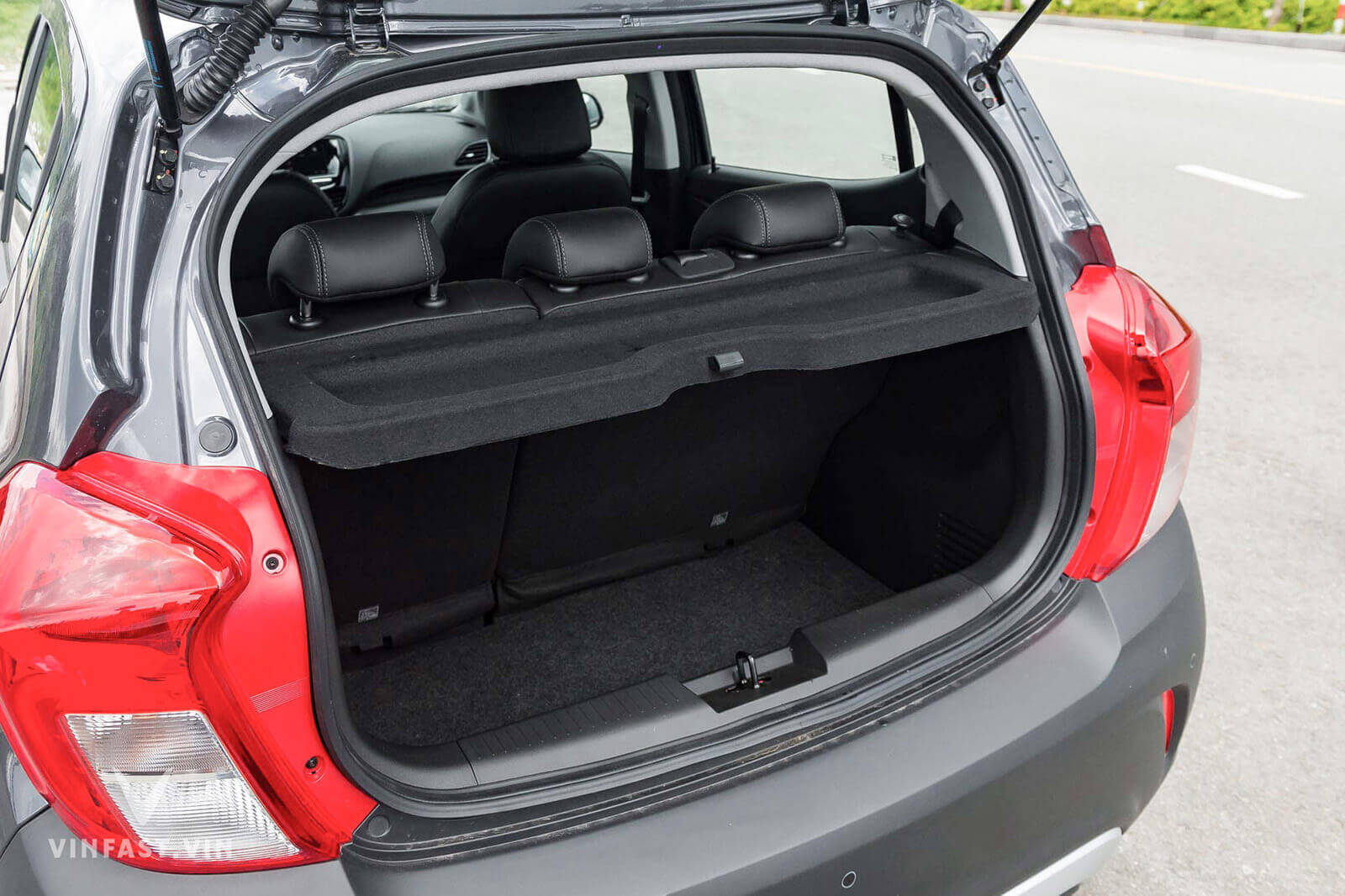 khoang chứa đồ vinfast fadil