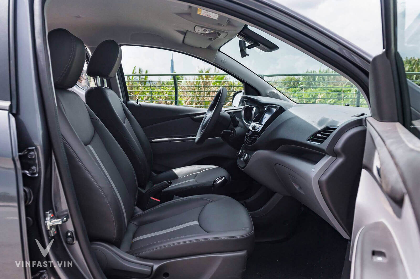 nội thất ghế trước vinfast fadil