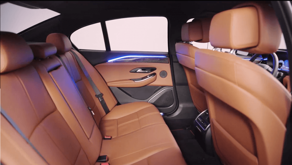 Nội thất VinFast Lux A2.0 màu nâu