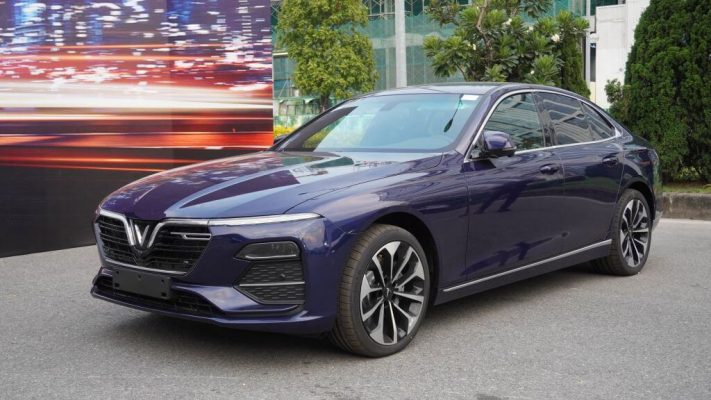 vinfast lux a2.0 màu xanh